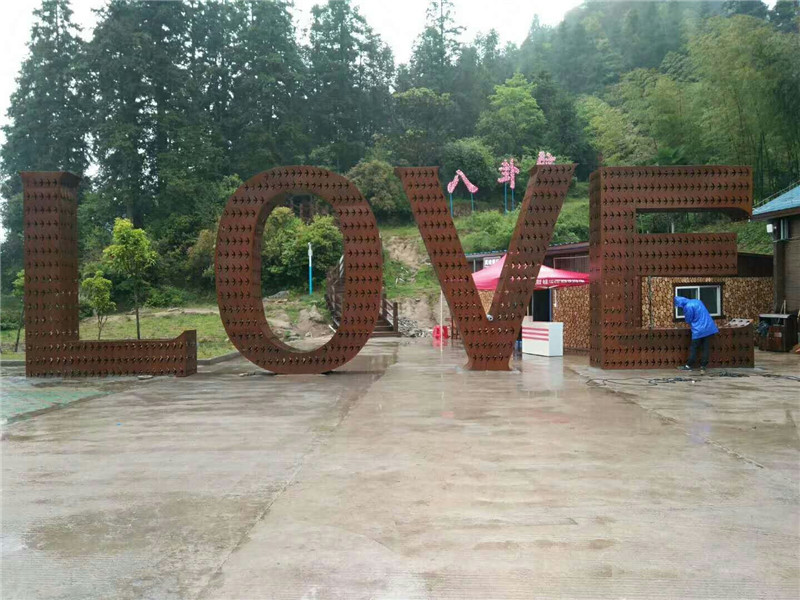 雕塑制作廠家在承接市政項(xiàng)目時(shí)需具備哪些核心資質(zhì)與服務(wù)能力